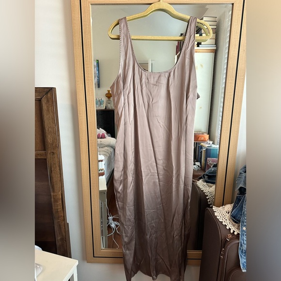 NWOT Abercrombie & Fitch taupe midi dress - Picture 1 of 4